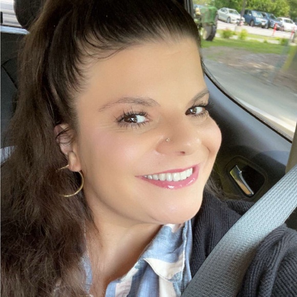 LANCOME ULTRA WEAR 24 HRS COVERAGE THAT IS BREATHABLE - Picture 5 of 5